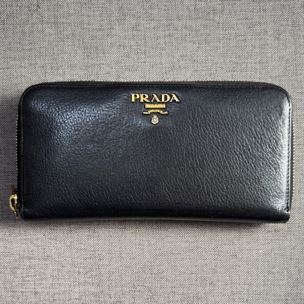 Prada Black Leather Saffiano Wallet with Gold Logo - COA included